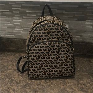 MICHEAL Micheal Kors Abbey Backpack